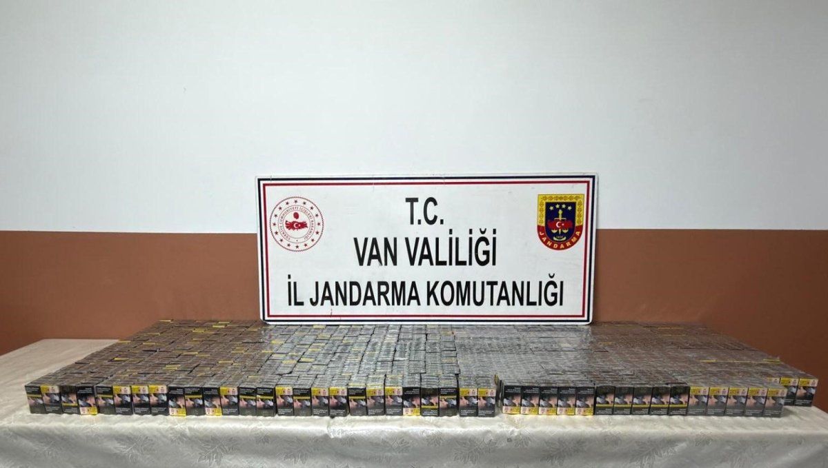 Başkale'de bin 540 paket gümrük kaçağı sigara ele geçirildi