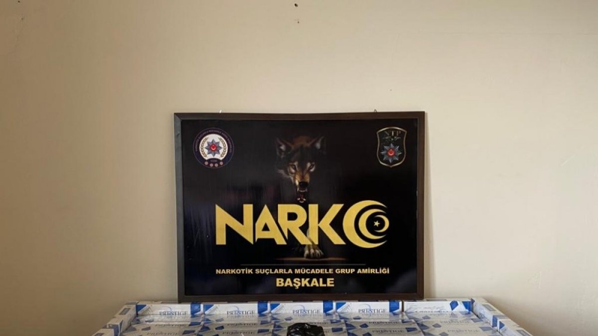 Başkale'de uyuşturucu madde ve kaçak sigara ele geçirildi