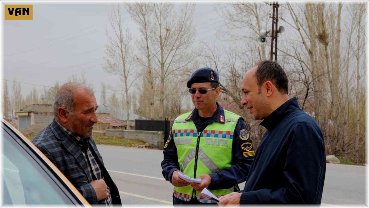 Başkale'de 'Yayalar İçin 5 Adımda Güvenli Trafik' uygulaması