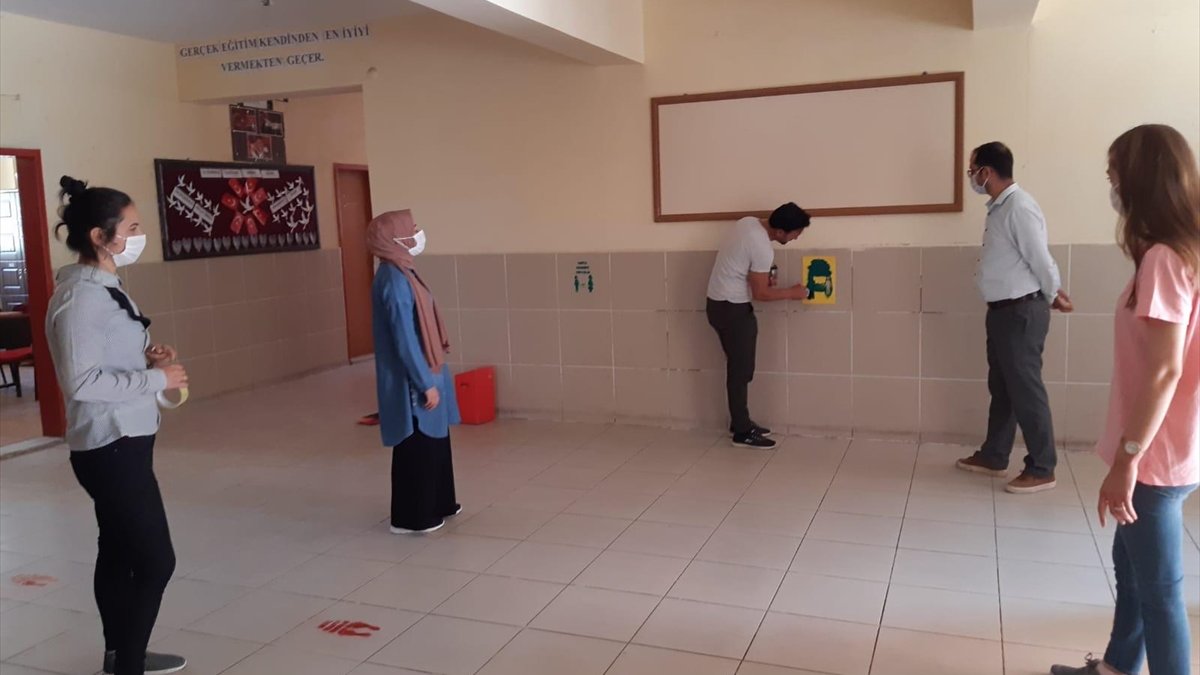 Başkale'deki okullarda hazırlıklar tamamlandı