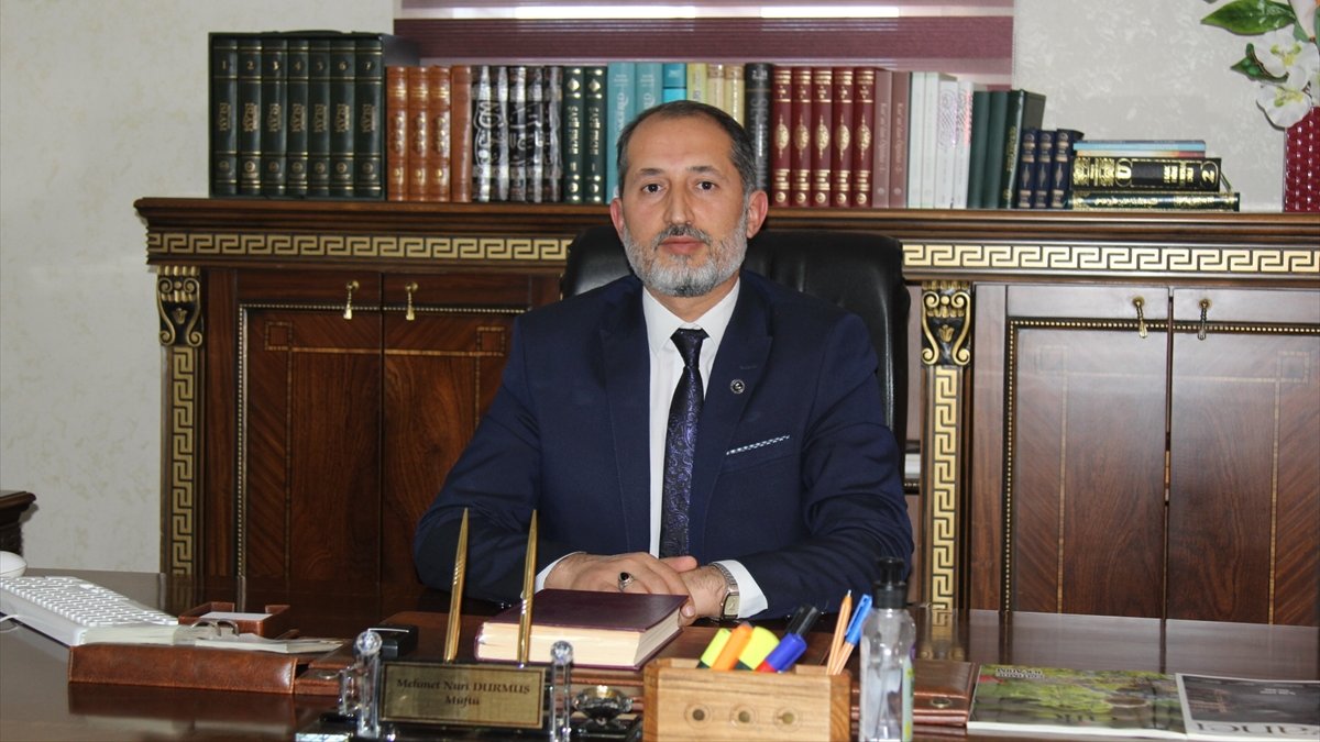 Başkale Müftüsü Mehmet Nuri Durmuş, görevine başladı