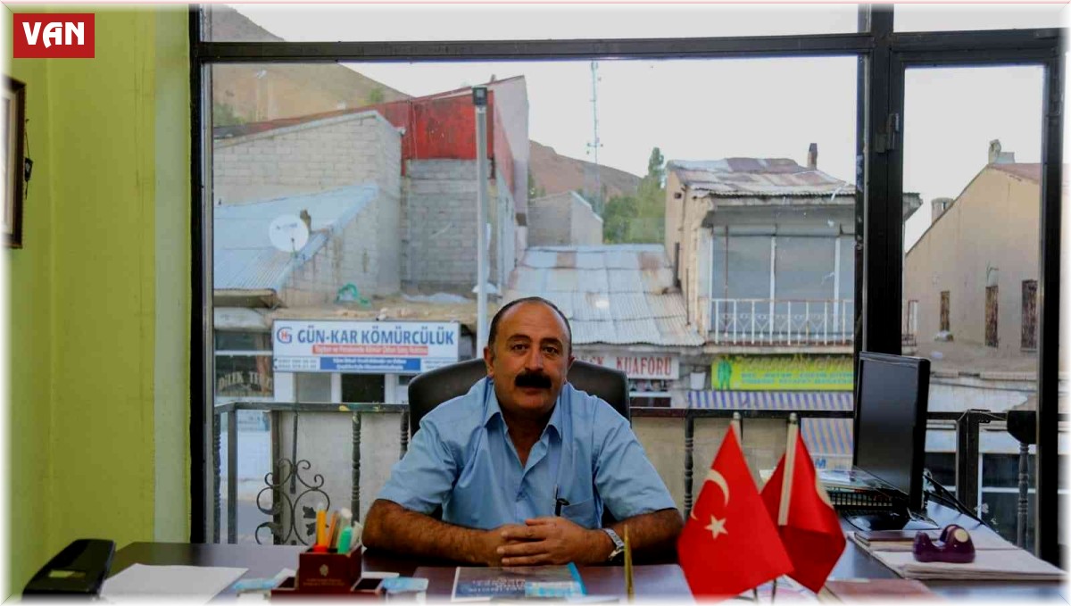 Başkale Muhtarlar Derneği Başkanlığına Ayhan seçildi