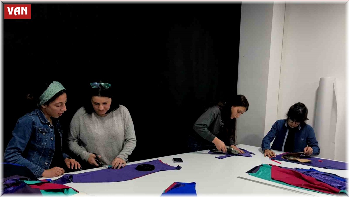 Başkaleli öğrenciler Avrupa'da eğitim aldı