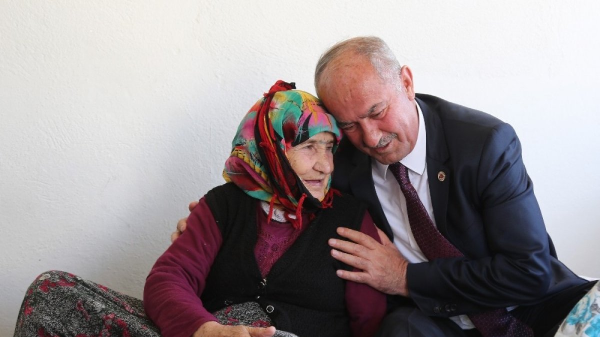 Başkan Akman'dan 'Yaşlılara Saygı Haftası' mesajı