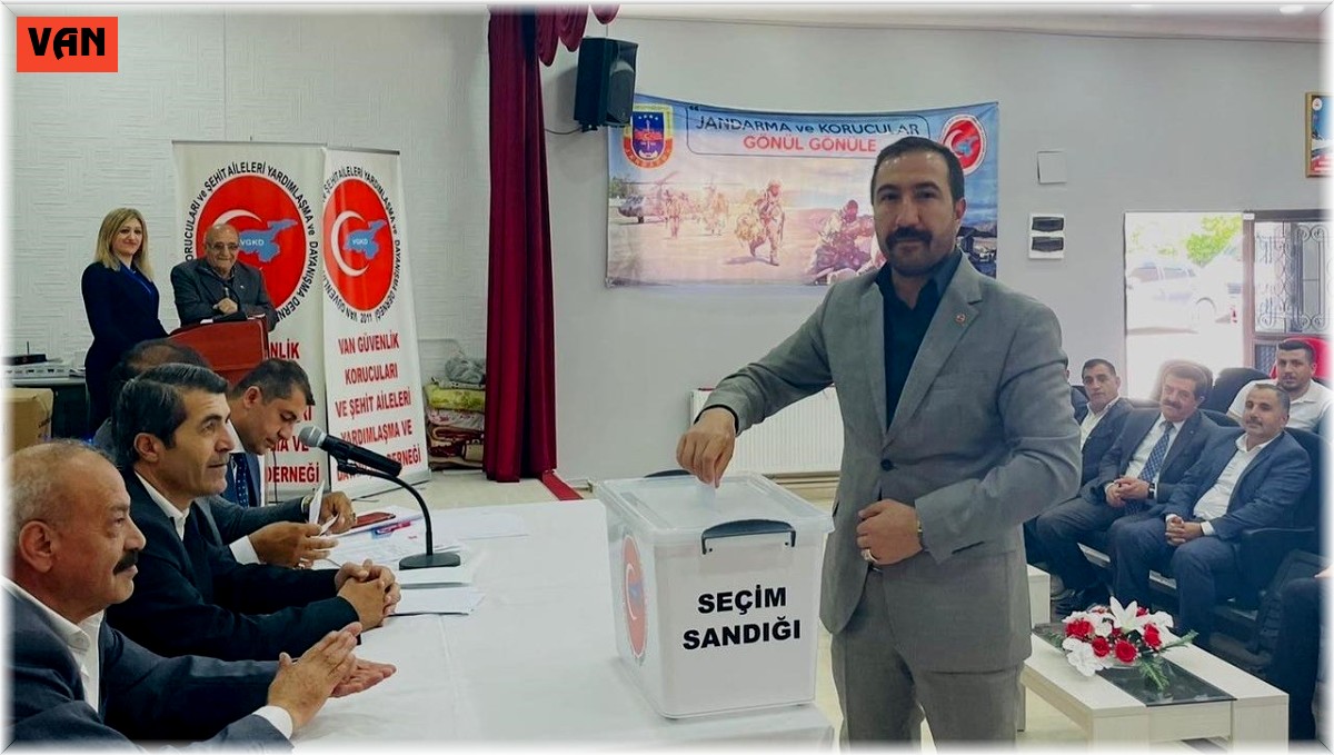 Başkan Ayhan Kahraman güven tazeledi