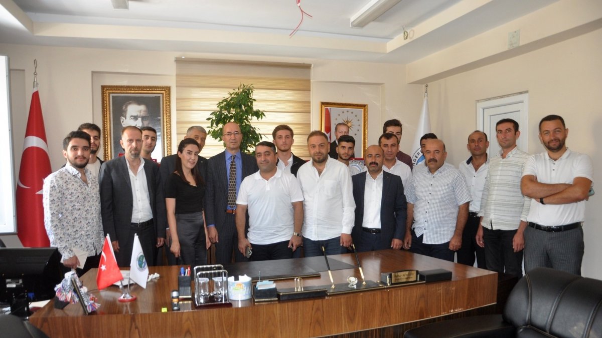 Başkan Büyüksu, il birincilerini makamında ağırladı