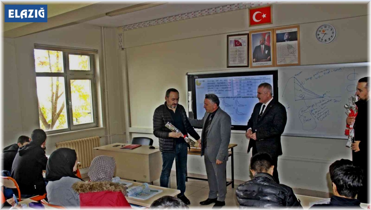 Başkan Çadırcı öğretmenlerin gününü kutladı