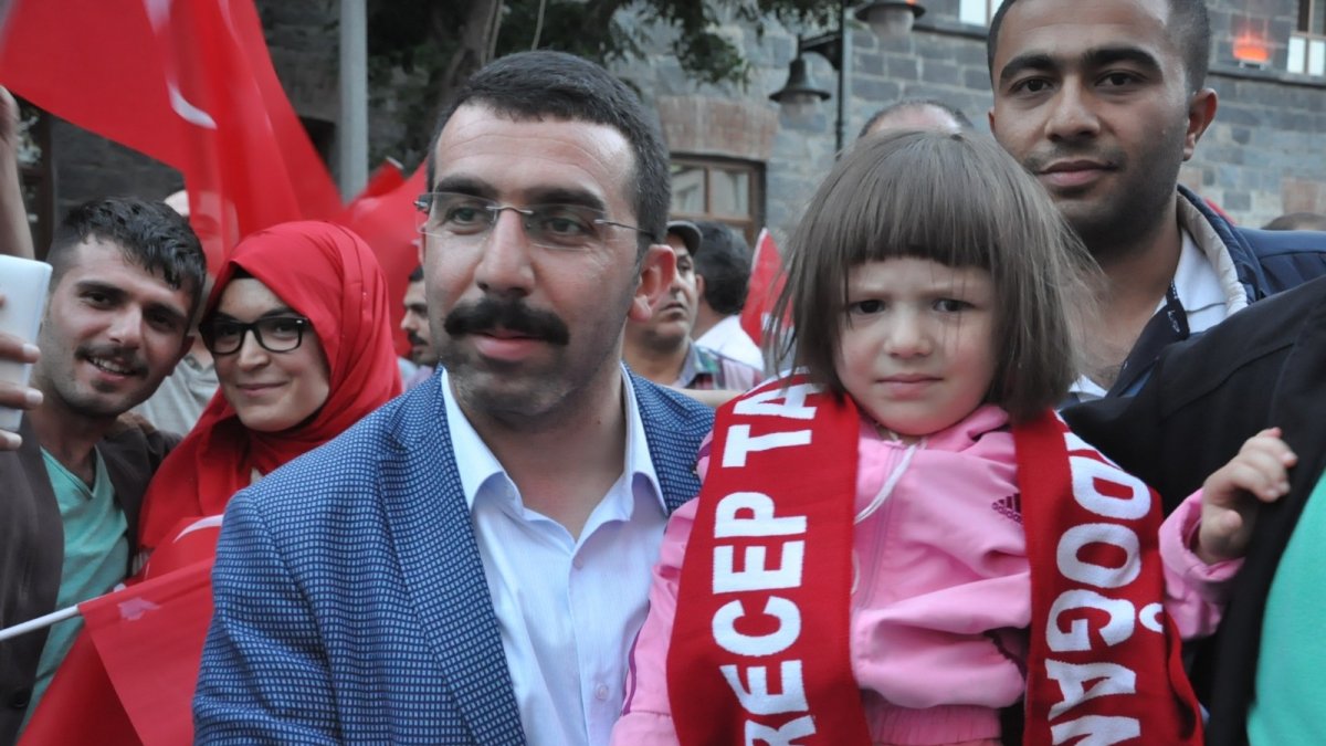 Başkan Çalkın, "Haddinizi bilin, darbeler dönemi bitmiştir"