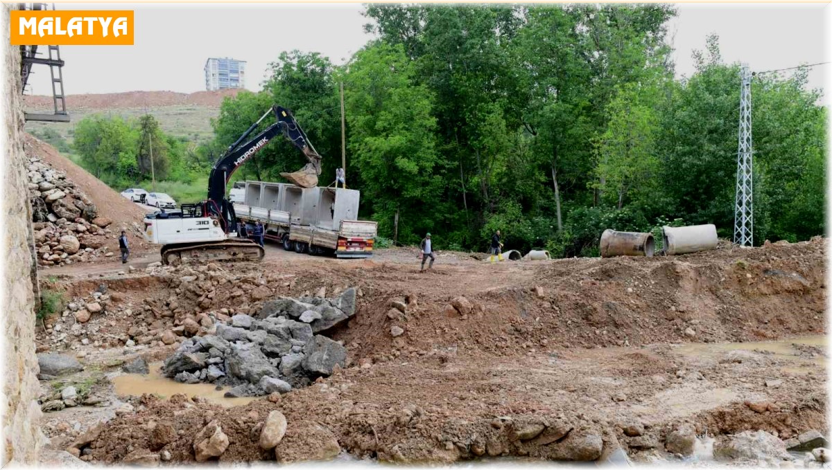 Başkan Çınar, dere ıslah ve yol yenileme çalışmalarını inceledi