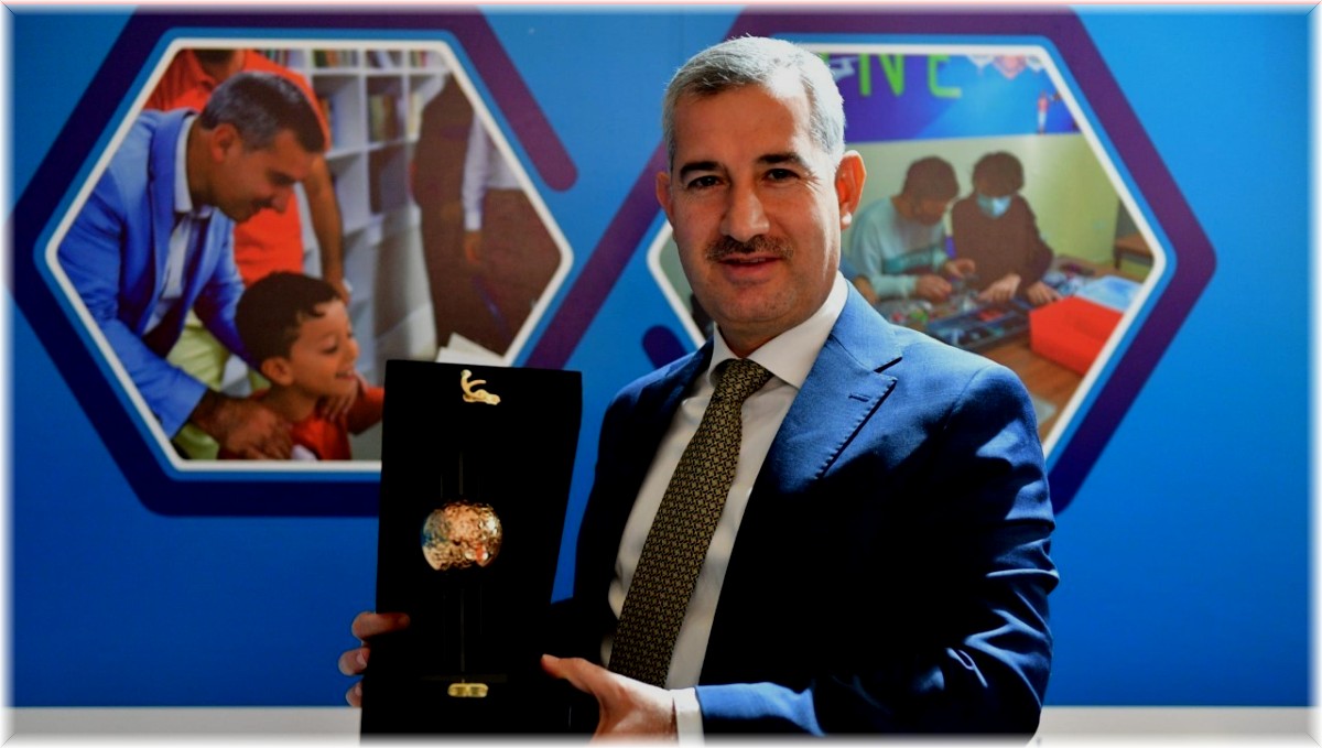 Başkan Çınar, festival' de gençlerle buluştu