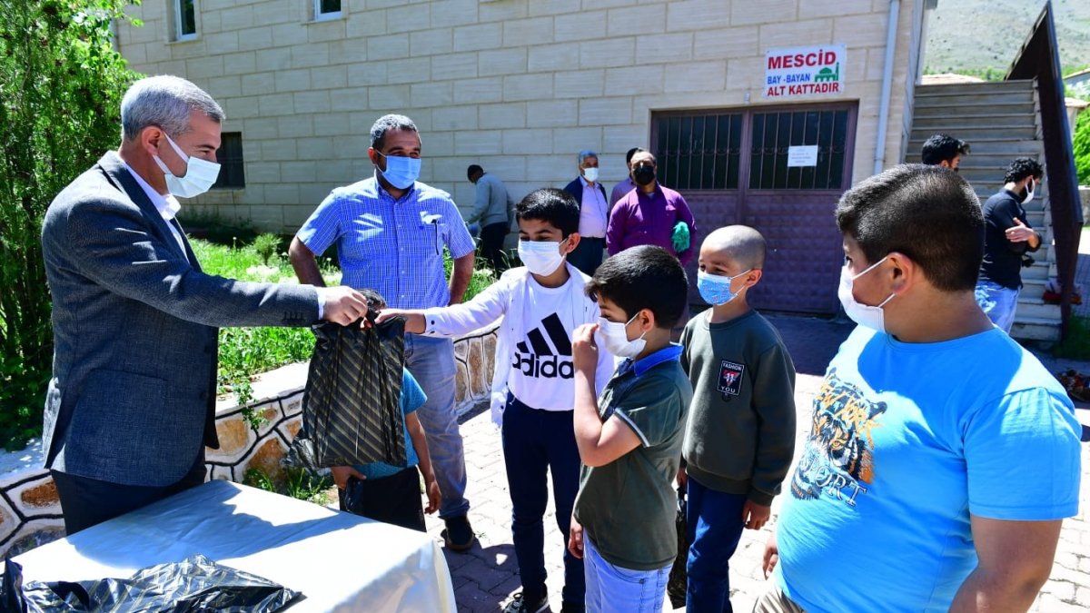 Başkan Çınar, 'kadir gecesi' programında vatandaşlarla bir araya geldi