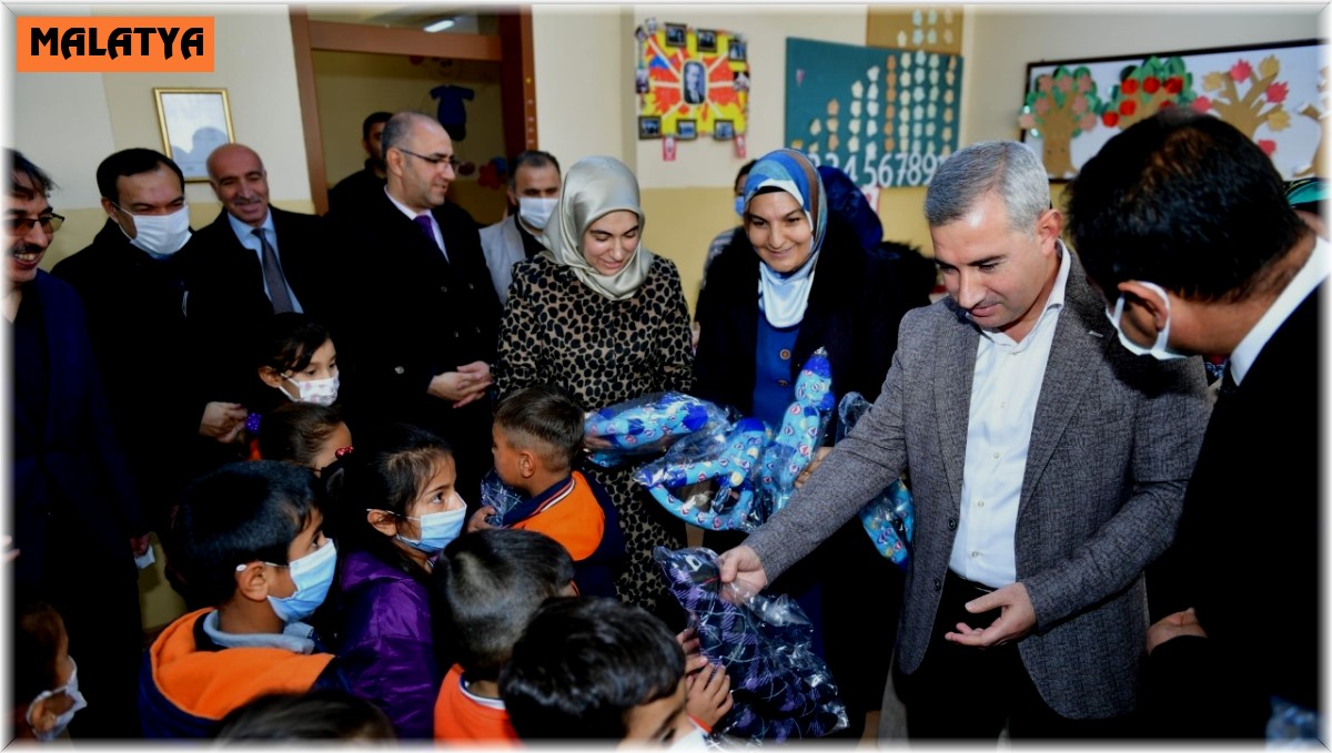 Başkan Çınar, okulları ziyaret etti