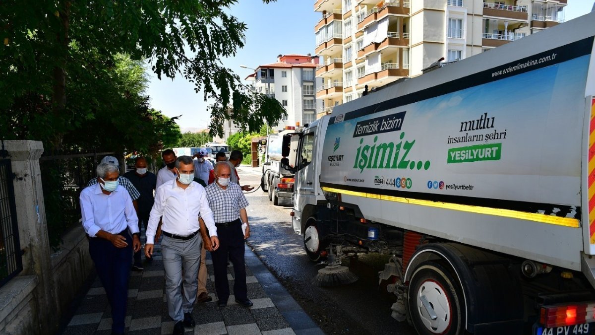 Başkan Çınar, temizlik çalışmalarını inceledi
