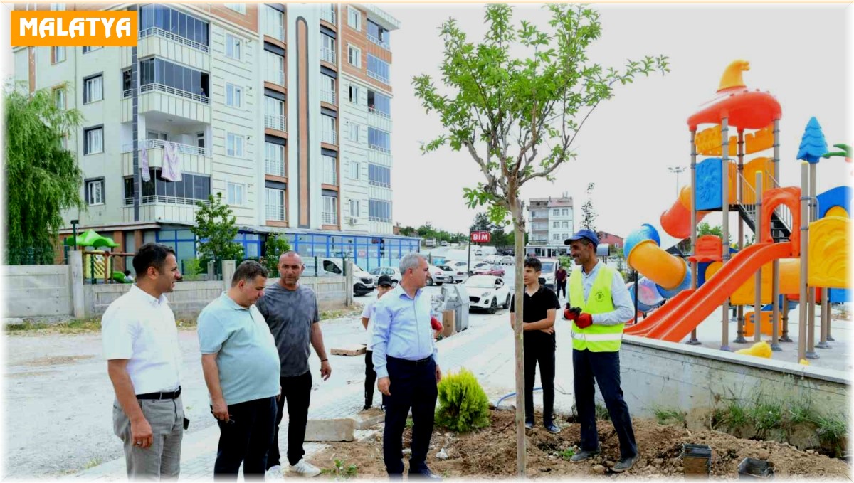 Başkan Çınar, yapımı süren yeni park alanını inceledi
