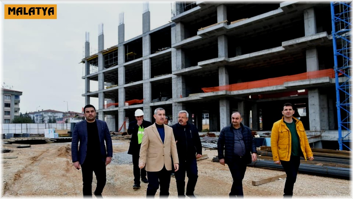 Başkan Çınar, yeni belediye hizmet binasının inşaatını inceledi