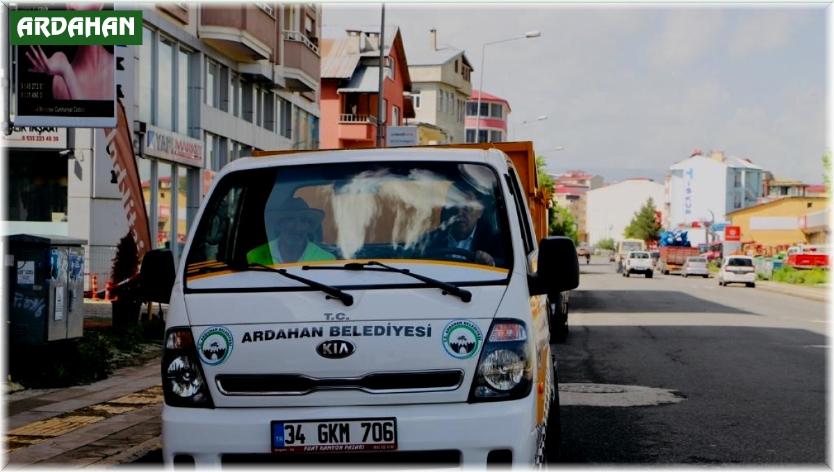 Başkan Demir çöp taksi aracını kulandı