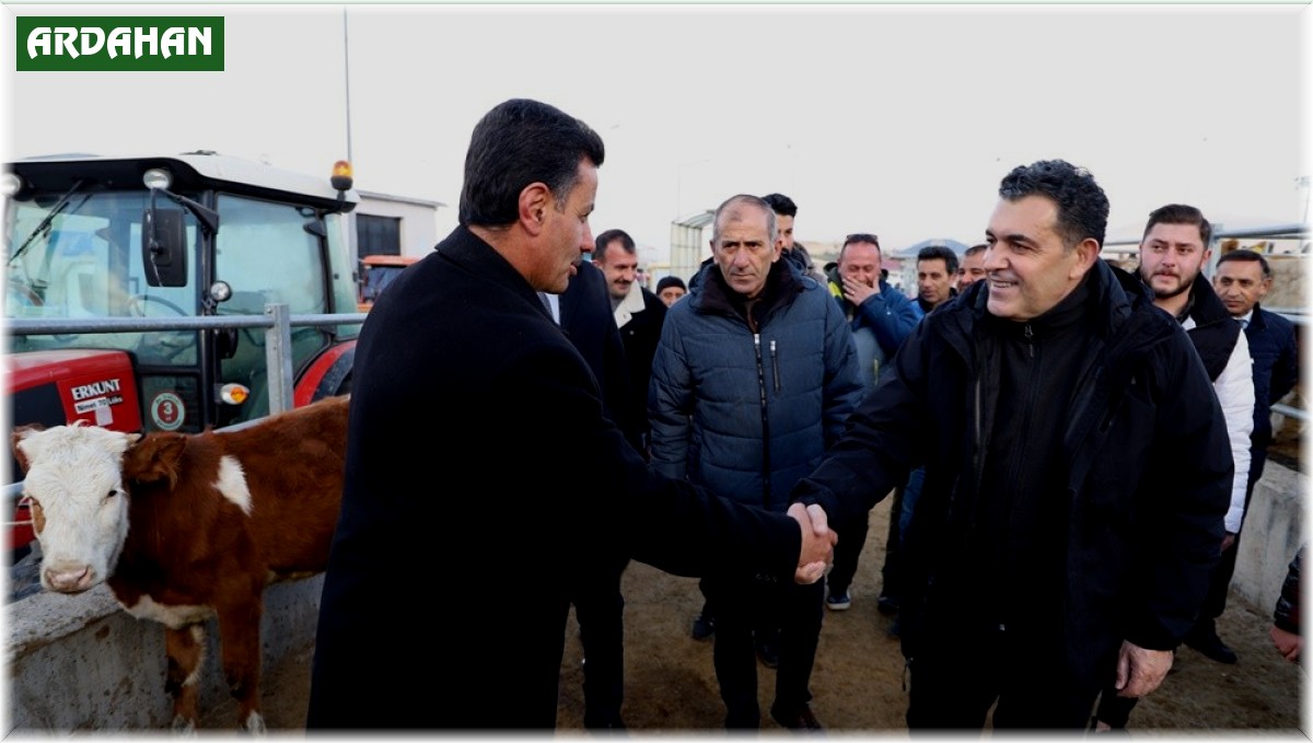 Başkan Demir'den hayvan pazarına ziyaret