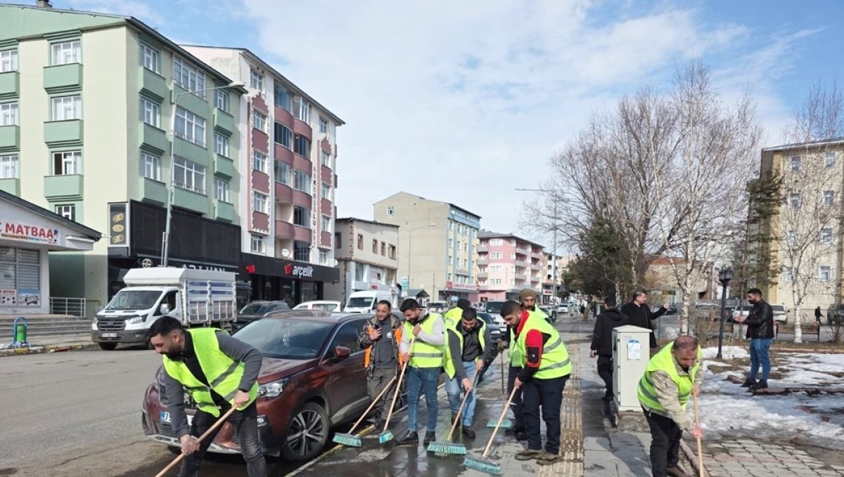 Başkan Demir'den temizlik çağrısı; "Ardahan hepimizin"