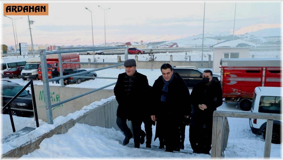 Başkan Demir mesaiye hayvan pazarı gezisiyle başladı