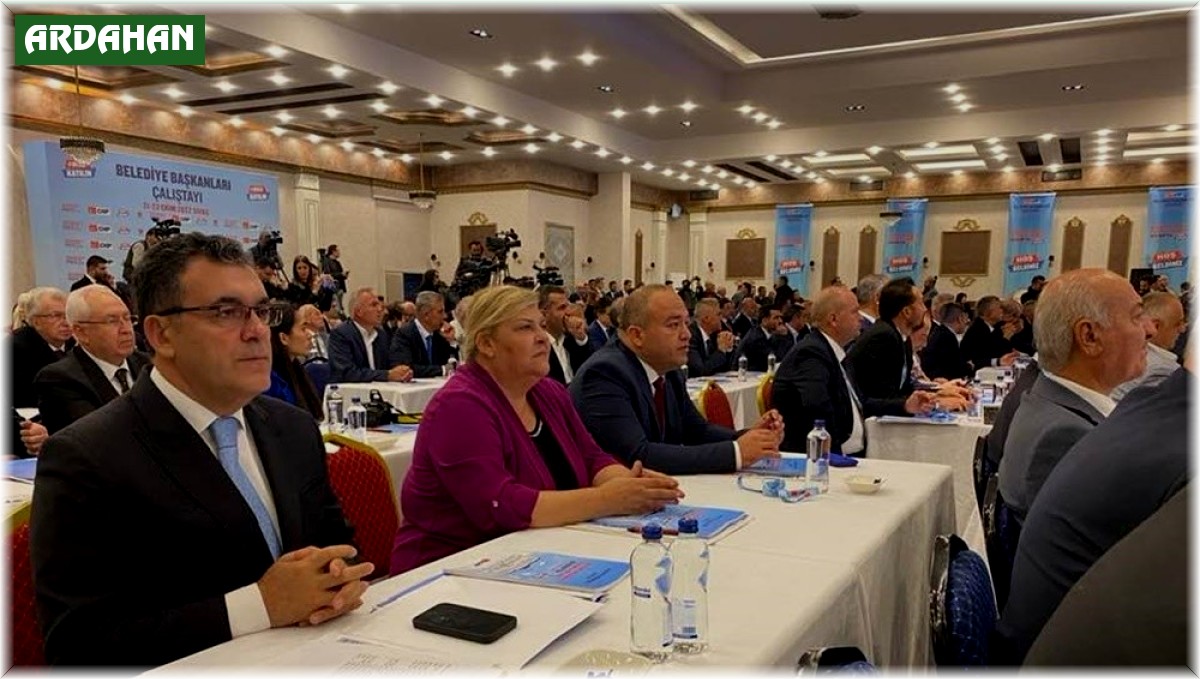 Başkan Demir, Sivas'ta düzenlenen Belediye Başkanları Çalıştayı'na katıldı