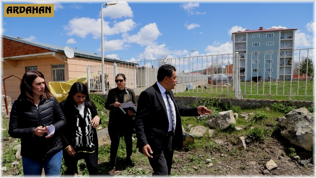 Başkan Demir ve ekibi sahada incelemelerde bulundu