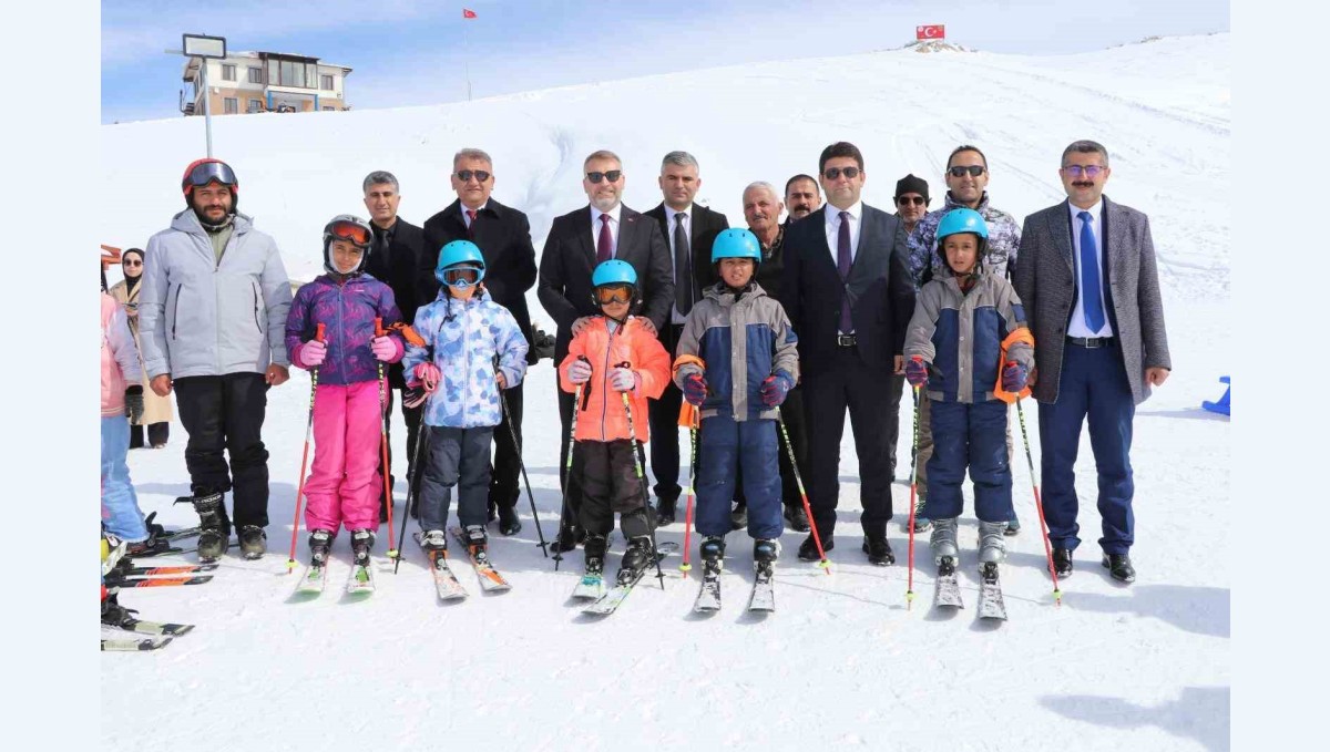 Başkan Demirli, kilim atölyesi ve kayak merkezini ziyaret etti