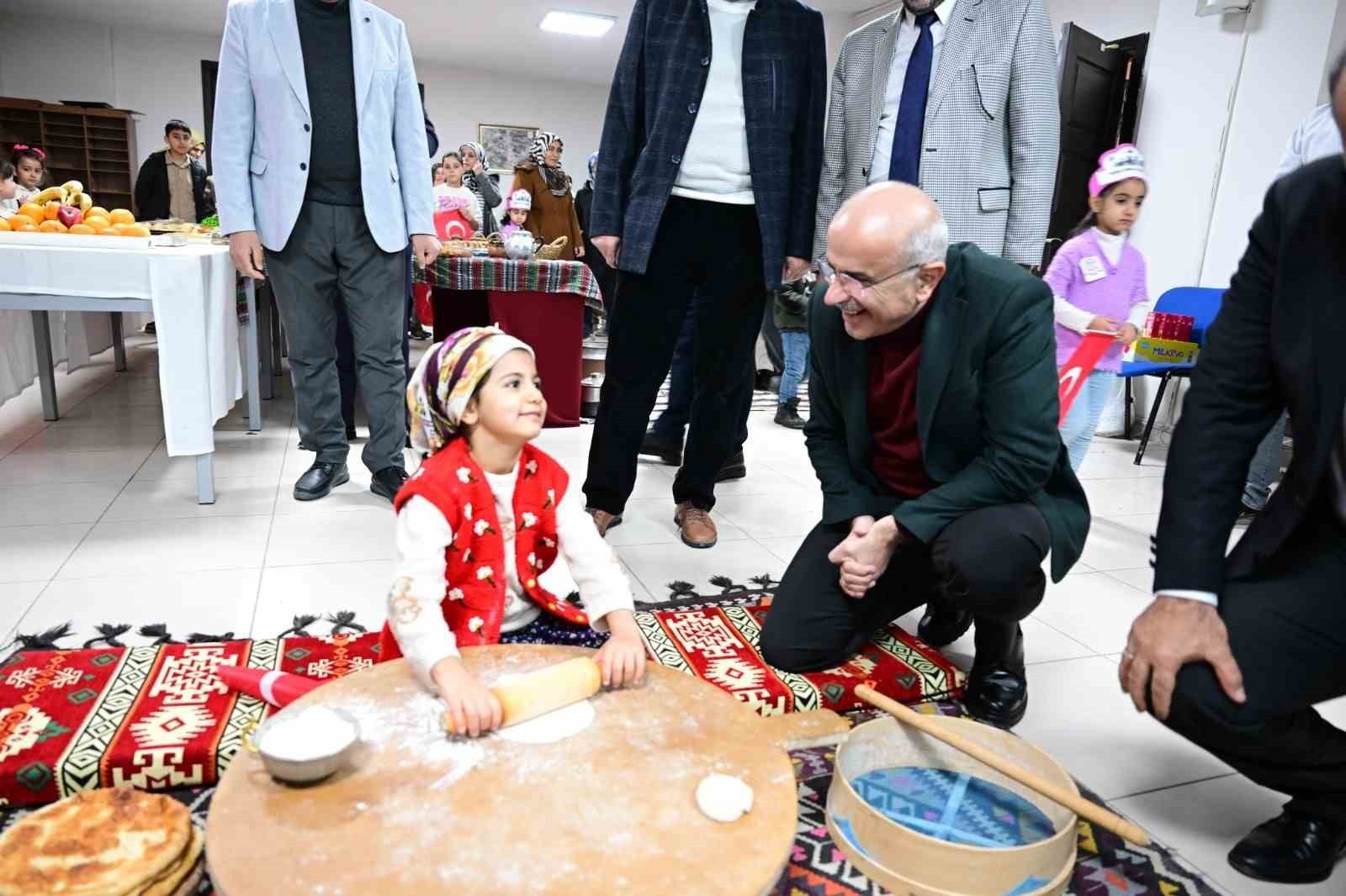 Başkan Er: "Her alanda yerli ürün kullanmamız gerekiyor"