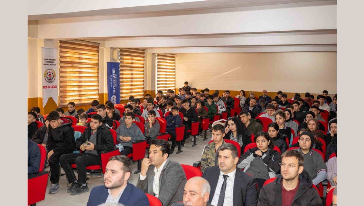 Başkan Er, öğrencilerle bir araya geldi