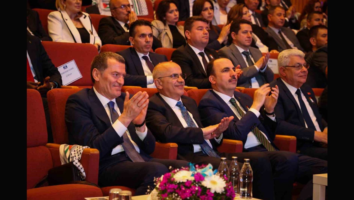 Başkan Er, Türk Dünyası Belediyeler Birliği yürütme kurulu üyeliğine seçildi