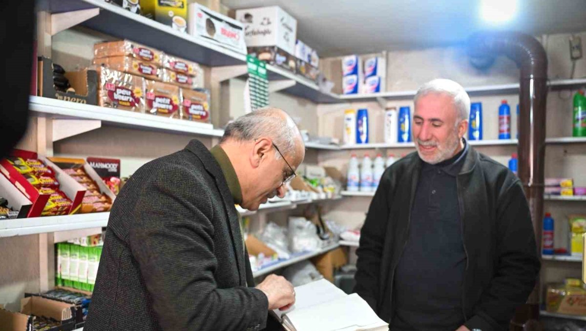 Başkan Er, vatandaşların mahalle bakkallarına ve fırınlarına olan borçlarını kapattı