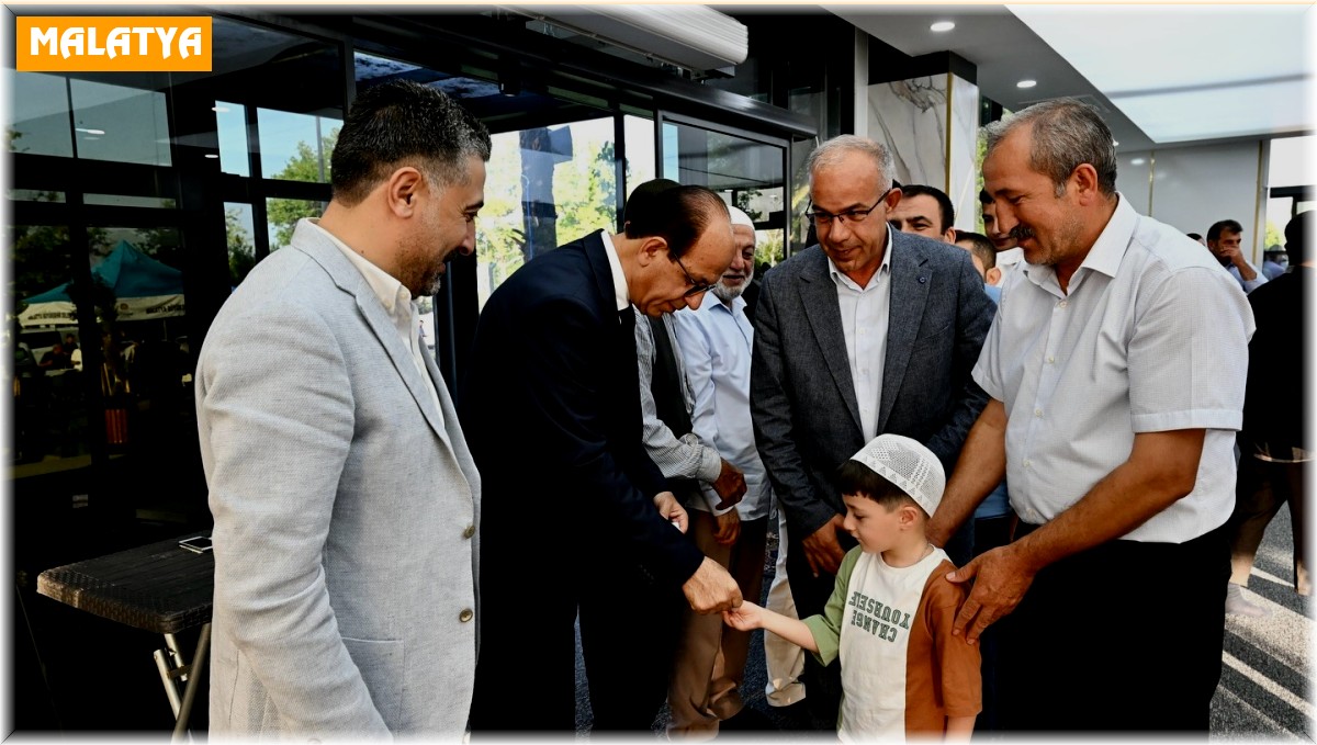 Başkan Geçit: "Bayramlar sevgi bağlarının güçlendiği özel zamanlardır"