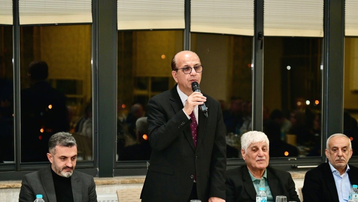 Başkan Geçit, belediye meclis üyeleriyle 'vefa' iftarında buluştu