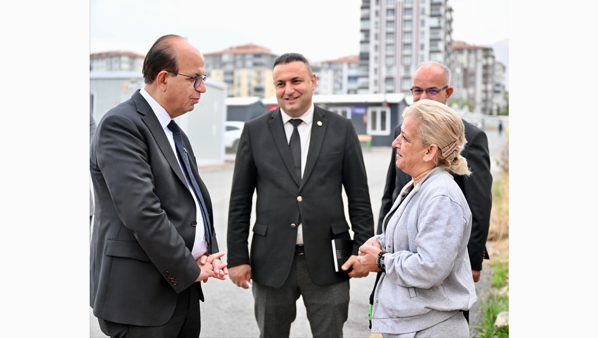 Başkan Geçit, esnafın görüş ve taleplerini yerinde değerlendirdi