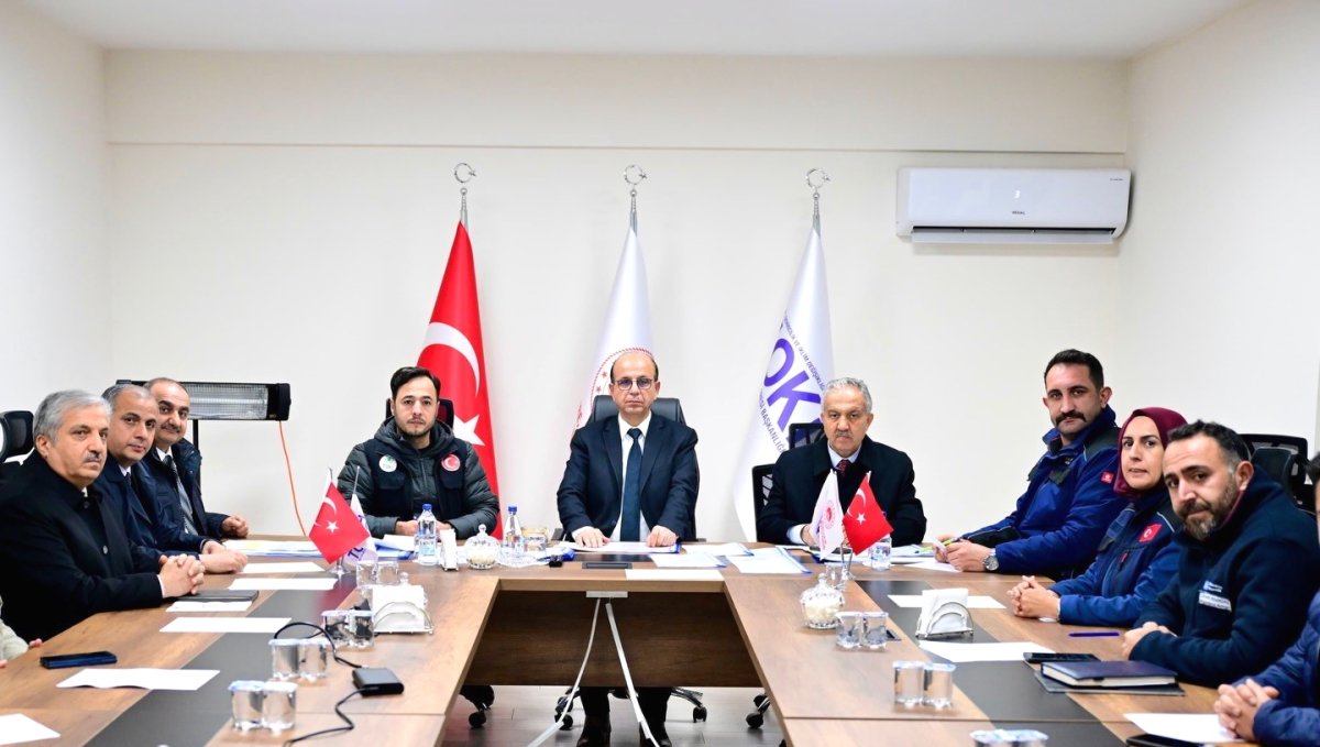 Başkan Geçit, "Gece gündüz demeden istişare içerisinde çalışıyoruz"