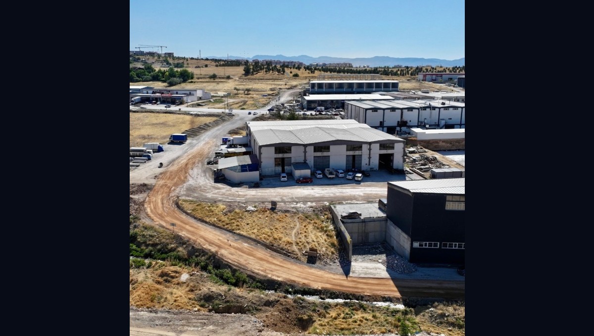 Başkan Geçit: "Yollar bir şehrin aynasıdır"