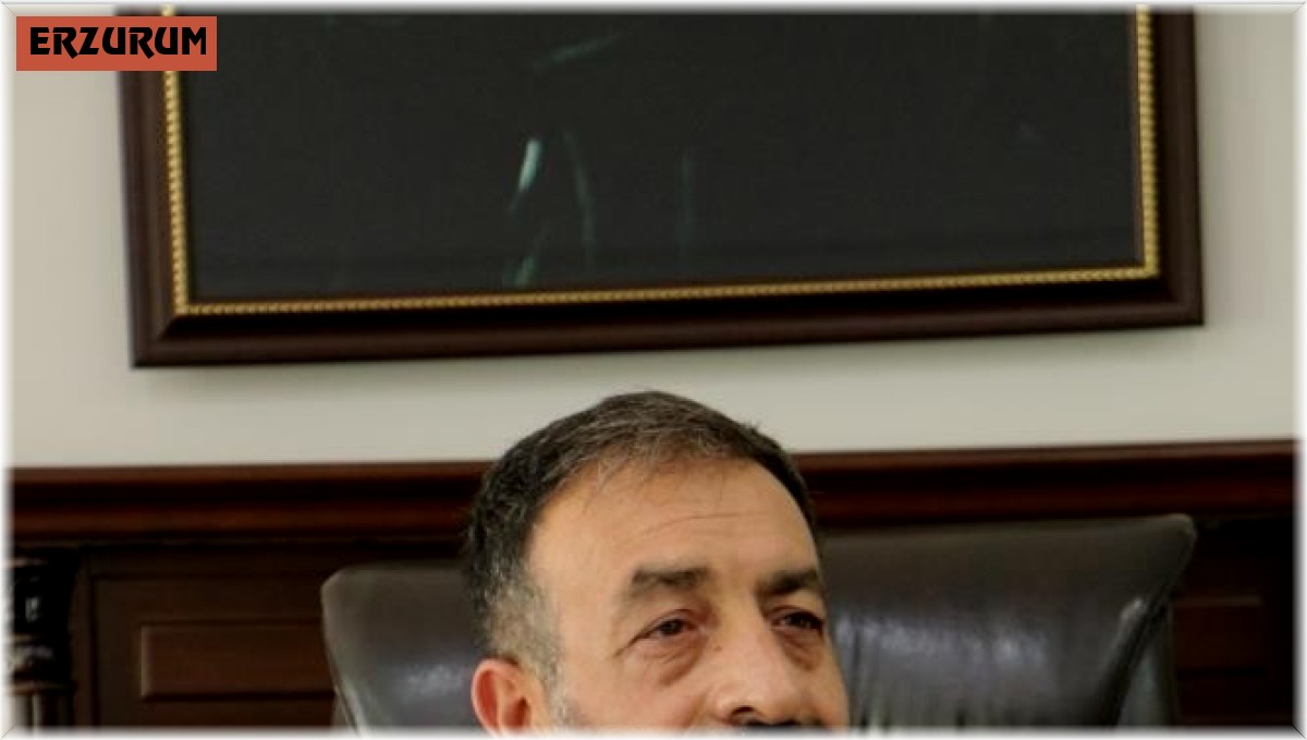 Başkan Göğebakan'dan çifte bayram mesajı