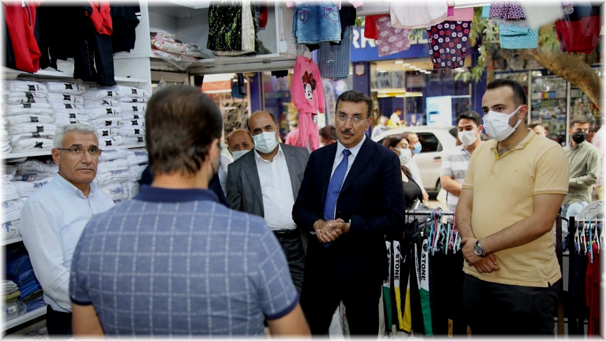 Başkan Güder: “Esnaflarımızın bir dediklerini iki etmeyiz”