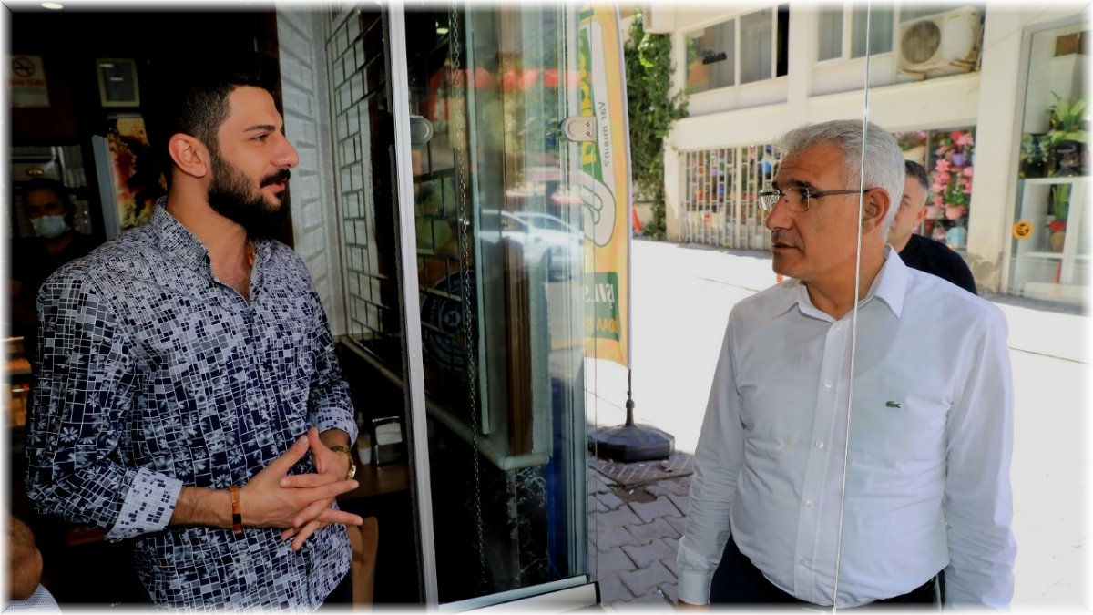 Başkan Güder, esnafların sorunlarını dinledi