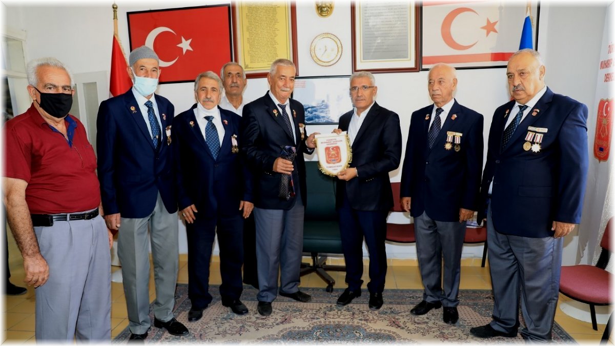 Başkan Güder, gazilerle bir araya geldi