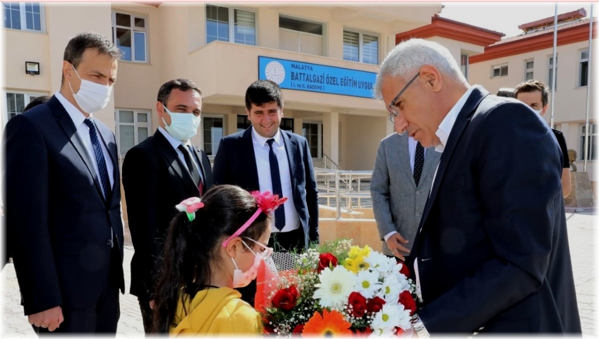 Başkan Güder: "Kapımız da gönlümüz de sonuna kadar açık"