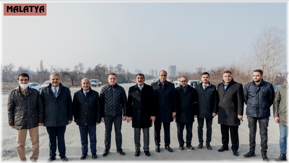 Başkan Gürkan, 35 metrelik yolda incelemelerde bulundu