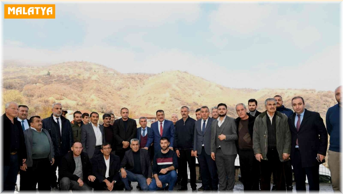 Başkan Gürkan, Akçadağ'da muhtarlar ile bir araya geldi