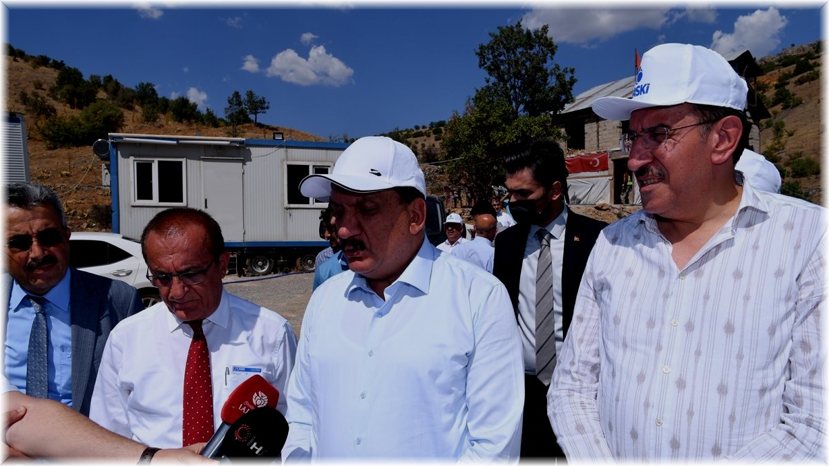 Başkan Gürkan, Arapgir atık su tesis inşaatında incelemelerde bulundu