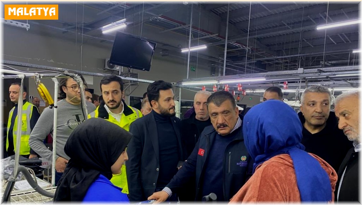 Başkan Gürkan, üretime başlayan fabrikaları ziyaret etti