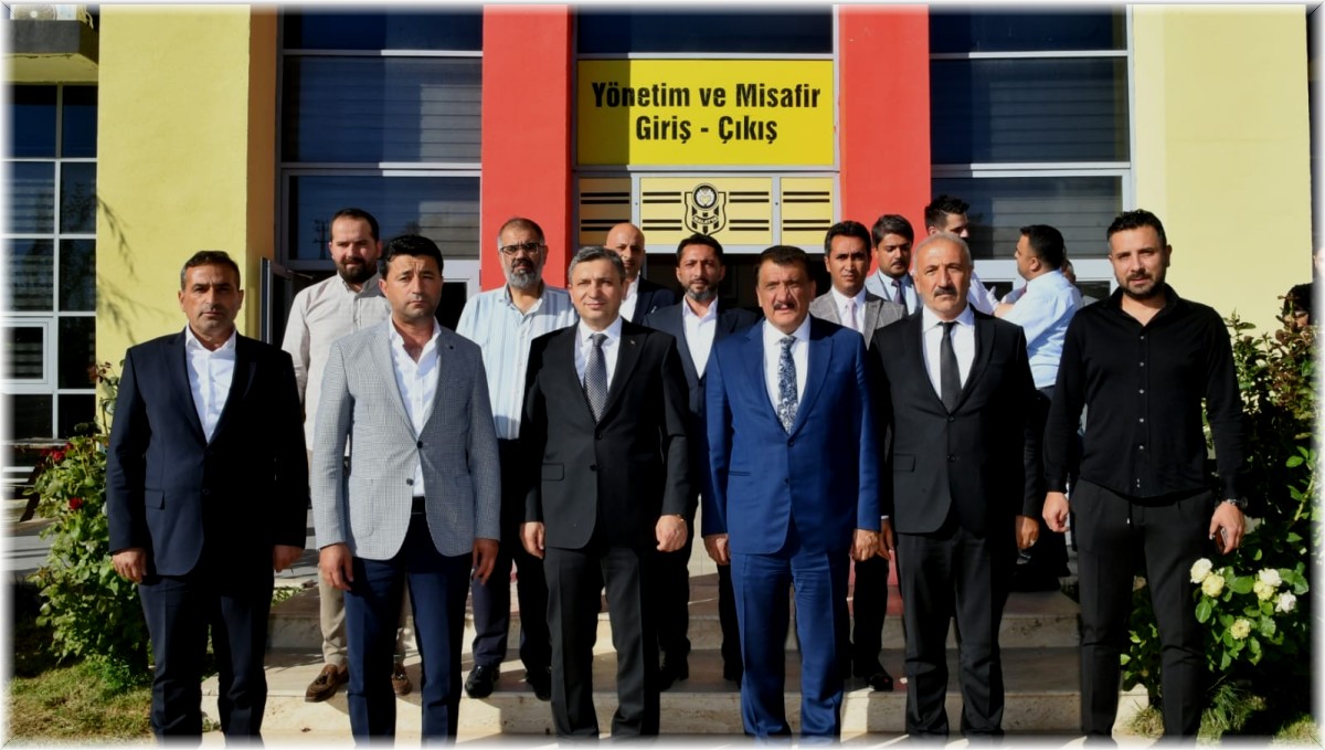 Başkan Gürkan ve Vali Şahin'den Yeni Malatyaspor'a hayırlı olsun ziyareti