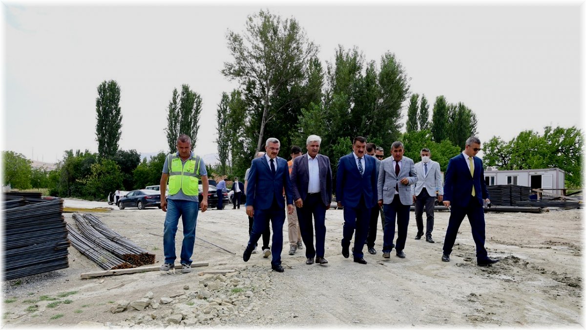 Başkan Gürkan, viyadük çalışmalarını inceledi