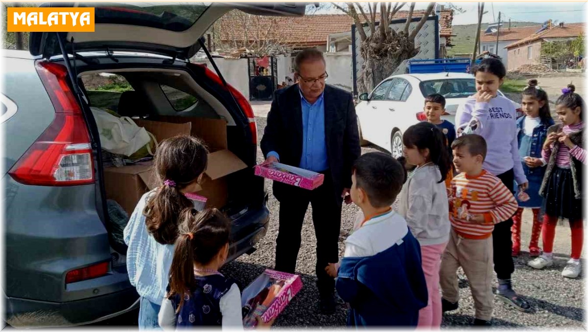 Başkan Kazgan, depremzede çocukların oyuncaklarını unutmuyor