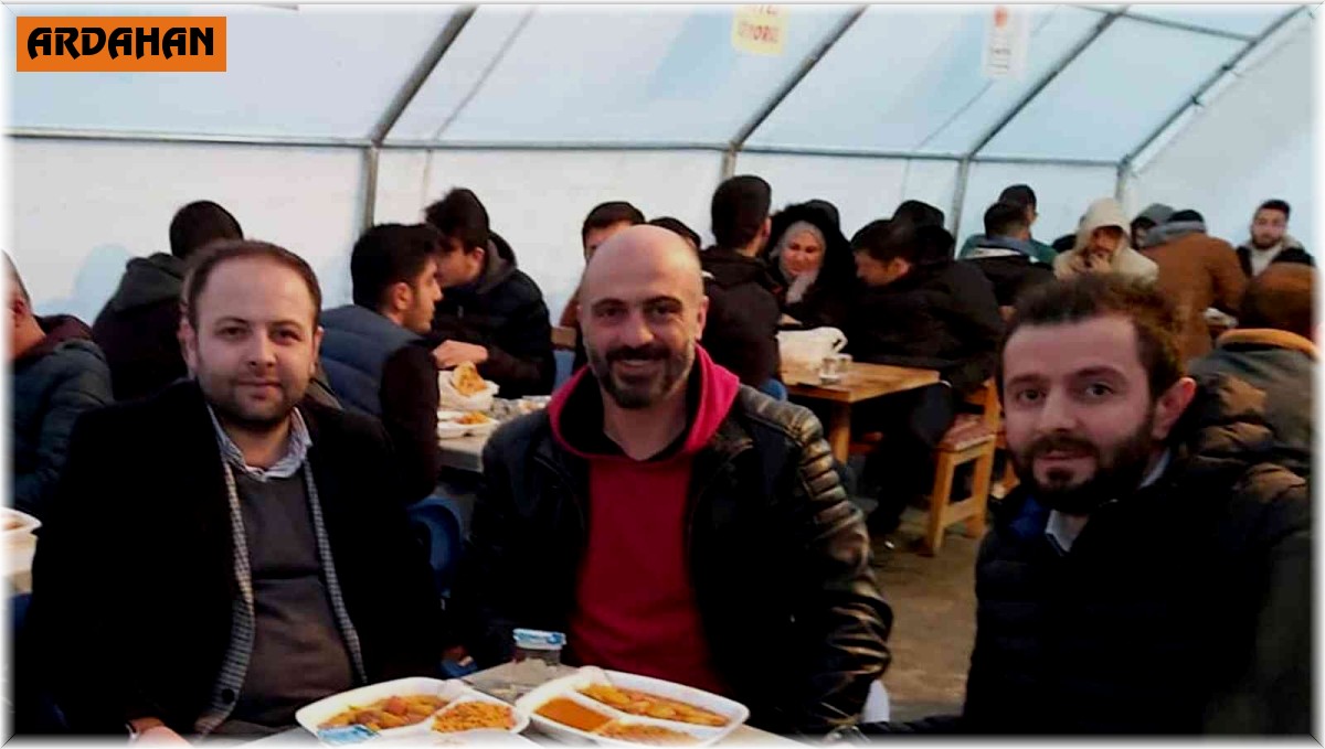 Başkan Koç, orucunu iftar çadırında açtı