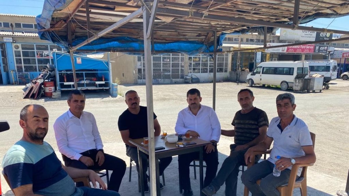 Başkan Musaoğlu ve Şube Müdürü Sağıroğlu'ndan esnafa ziyaret