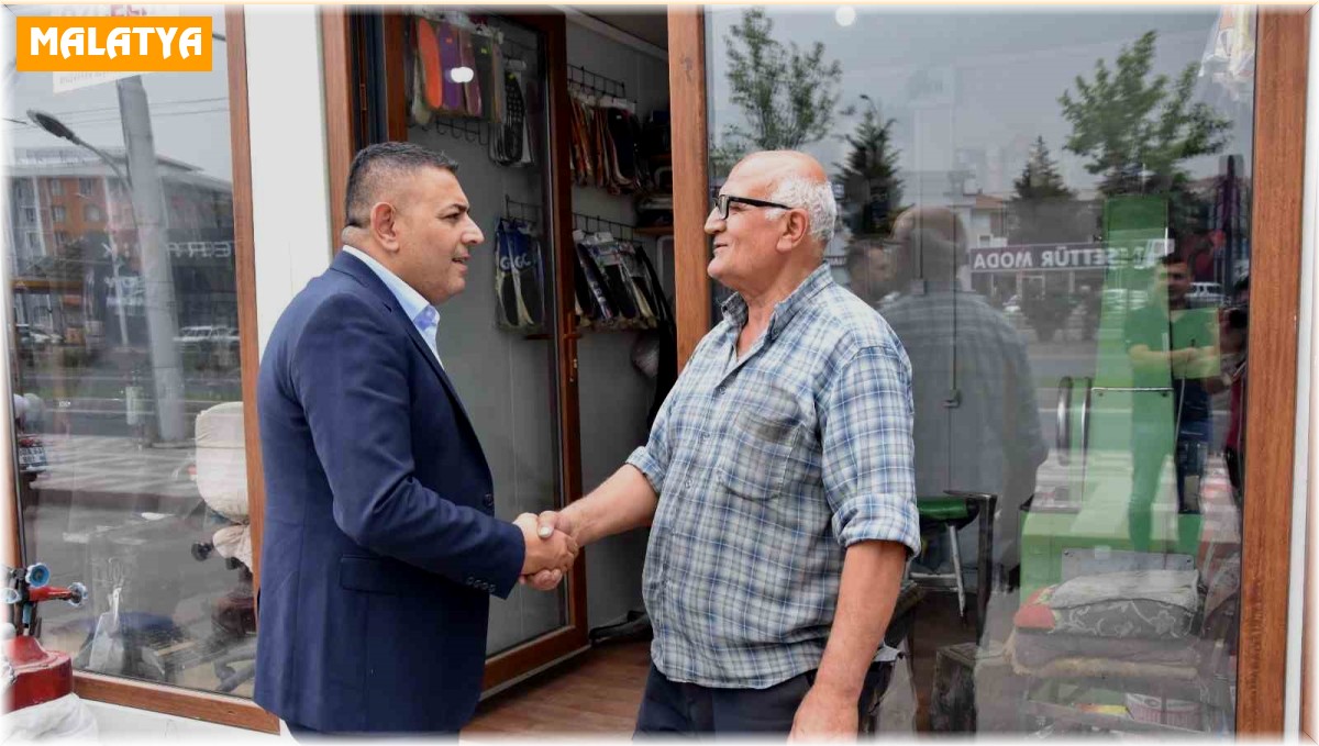 Başkan Sadıkoğlu: "Esnafımız 21 metrekareye terk edilmiş durumda"